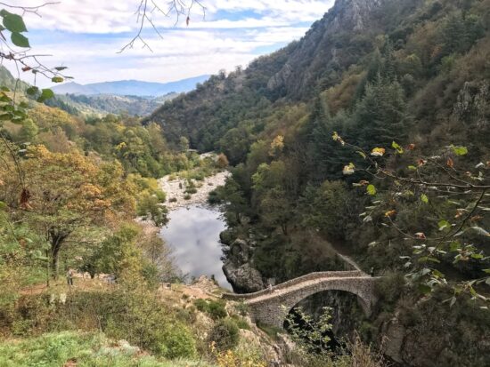 Spannende via ferrata met zipline in de Ardèche
